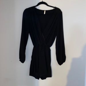 Black romper size M,